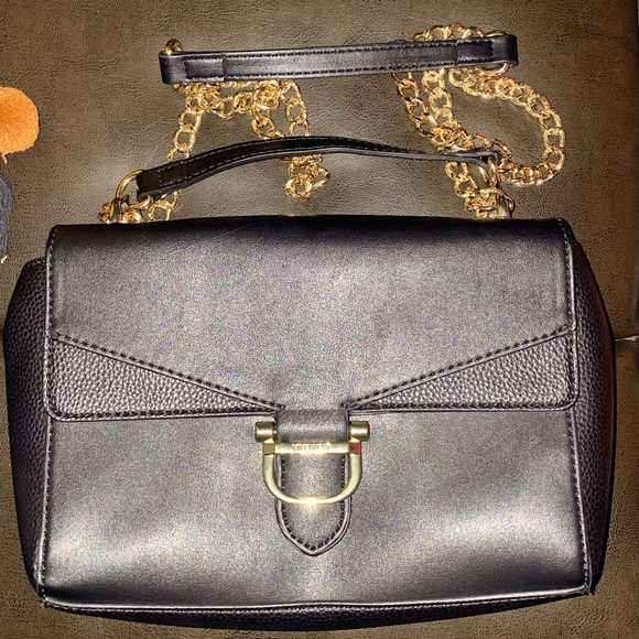 Purse - Picture 3 of 9